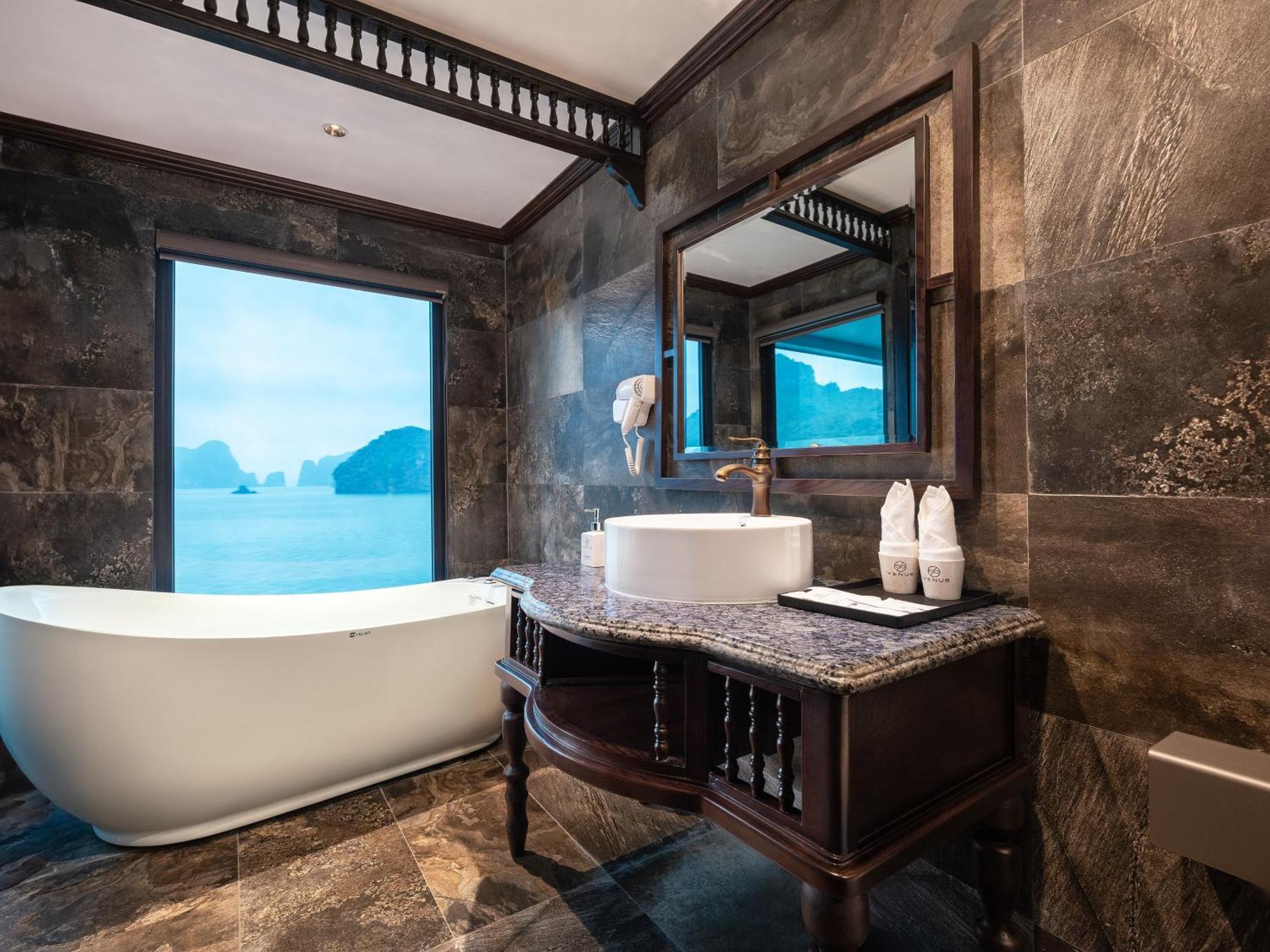 Era Premium Cruises Halong Otel Ha Long Dış mekan fotoğraf